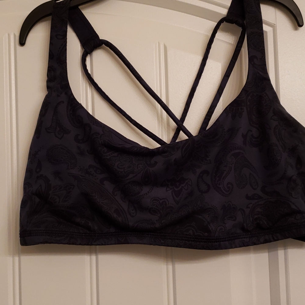 Lululemon sport bra